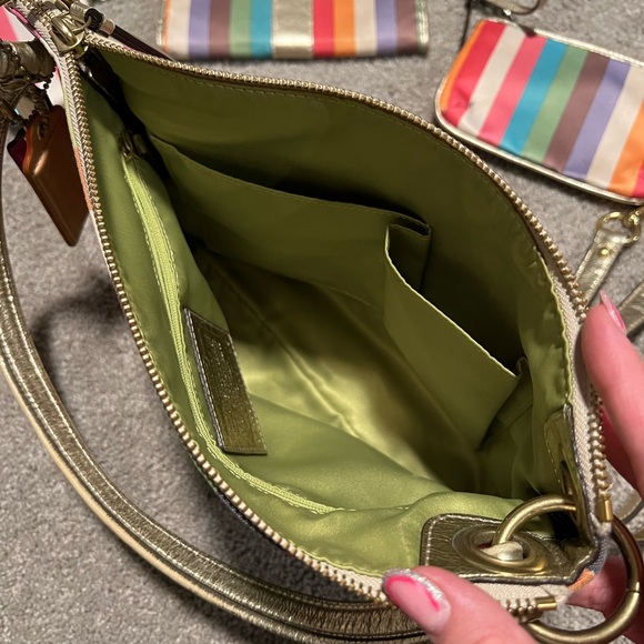 Coach purse with multiple wallets - Picture 4 of 8